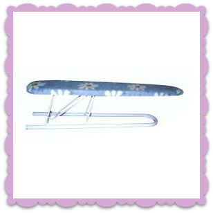 table-a-repasser-metal-perfore-jeanette-pliante-de-repassag.png